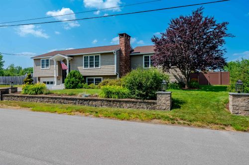 14 Midway Park, Somersworth, NH, 03878-1005 | Card Image