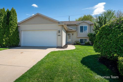 698 Silverbrook Dr Se, Grand Rapids, MI, 49548-0876 | Card Image