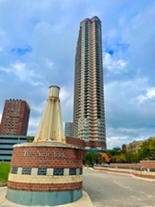 2106-3660 N Lake Shore Dr, Chicago, IL, 60613-5310 | Card Image