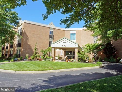 apt-108-677 Elm St, ROYERSFORD, PA, 19468-3338 | Card Image