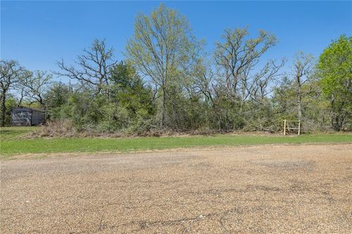 411 Cowboys Dr, Somerville, TX, 77879-6289 | Card Image