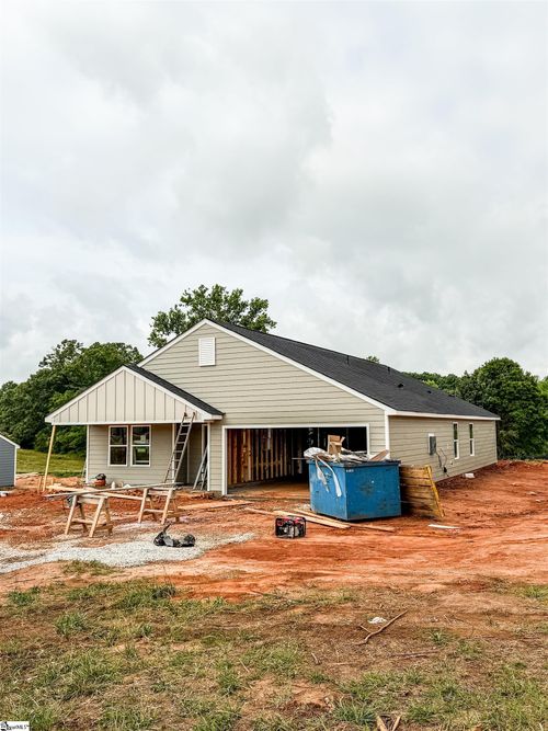 17964 Highway 101 S, Gray Court, SC, 29645-7183 | Card Image