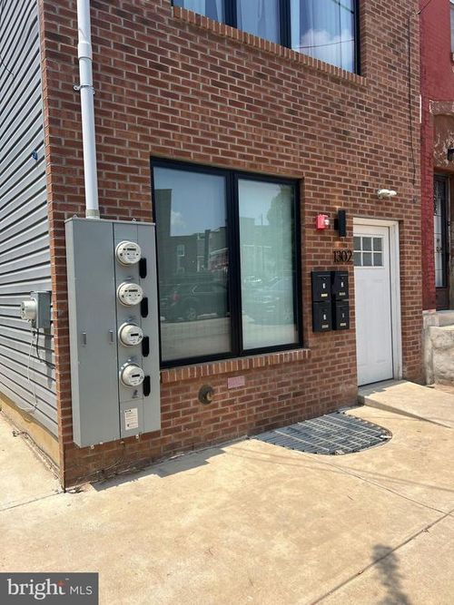 b-1302 N 22nd St, Philadelphia, PA, 19121-4803 | Card Image