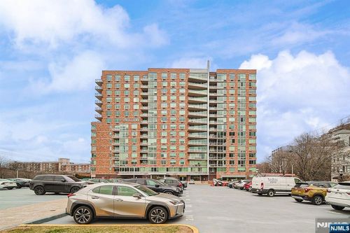 1108 Hudson Park, Edgewater, NJ, 07020-1573 | Card Image