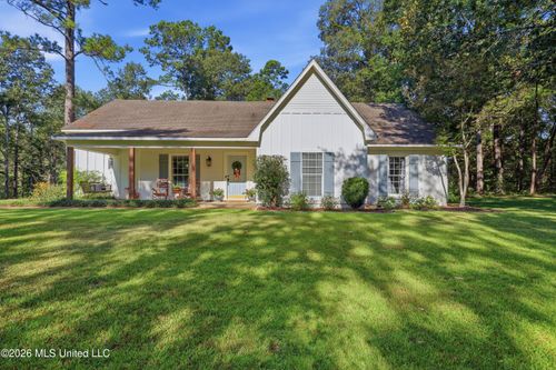 403 Warwick Rd, Clinton, MS, 39056-6212 | Card Image