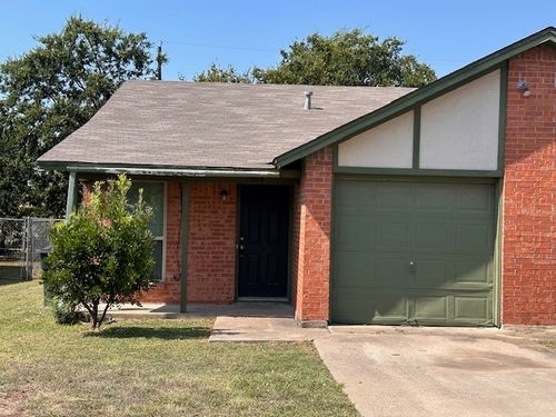 1909 Starling Ct, Cleburne, TX, 76033-7436 | Card Image