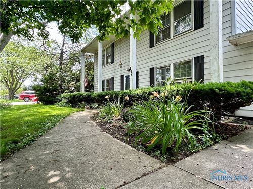 207 Huntington Dr, Bryan, OH, 43506-9476 | Card Image