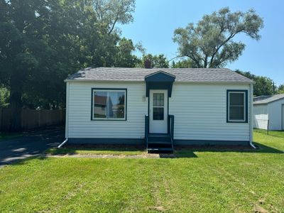 319 Huron Road, House other with 2 bedrooms, 1 bathrooms and 2 parking in Machesney Park IL | Image 1