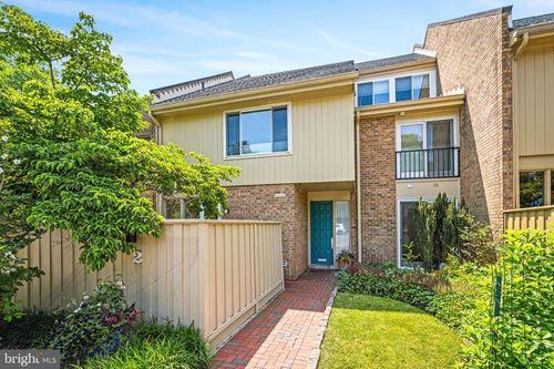 r52-2 Roland Mews, BALTIMORE, MD, 21210-1560 | Card Image