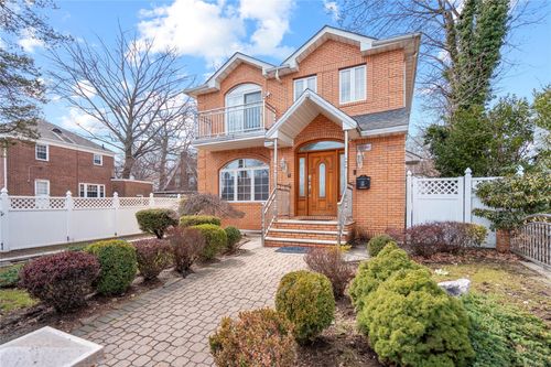 32 213th St, Bayside, NY, 11361-1057 | Card Image