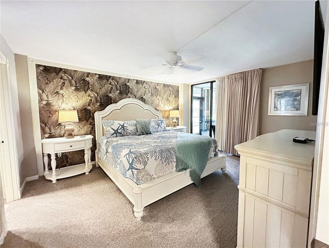 APT-106F - 8767 Midnight Pass Rd, Condo with 2 bedrooms, 2 bathrooms and null parking in Sarasota FL | Image 17