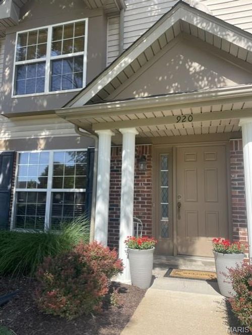 920 Carpathian Dr, Lake St Louis, MO, 63367-4892 | Card Image