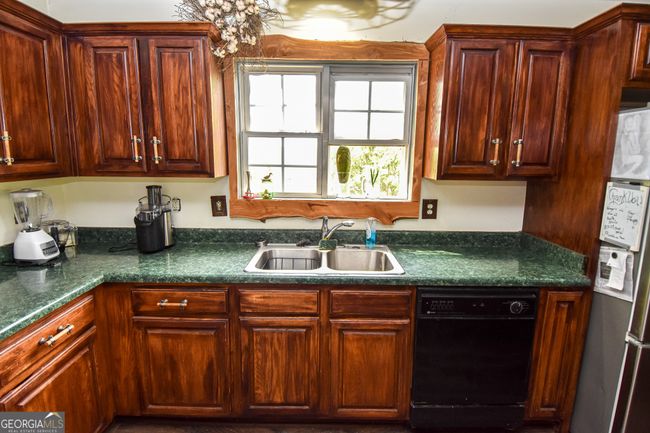 387 Fredonia Church Rd, Home with 3 bedrooms, 2 bathrooms and 2 parking in BARNESVILLE GA | Image 20