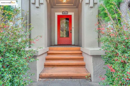 5537 Claremont Ave, Oakland, CA, 94618-1151 | Card Image