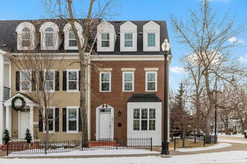 2833 Dallaire Ave Sw, Calgary, AB, T3E7T2 | Card Image