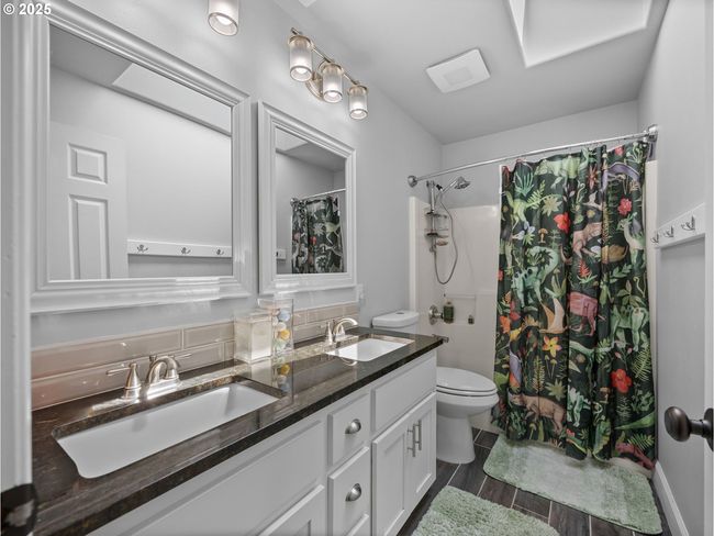 12255 Se Mapleleaf Ct, House other with 4 bedrooms, 3 bathrooms and 2 parking in Clackamas OR | Image 31