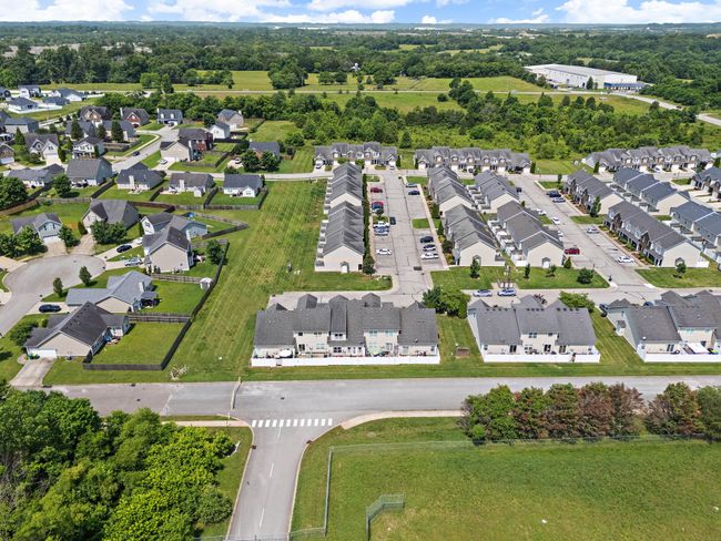 1071 Muna Ct, Townhouse with 3 bedrooms, 3 bathrooms and 3 parking in Spring Hill TN | Image 43