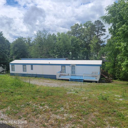 1618 Omaha Trl, Dandridge, TN, 37725-5220 | Card Image