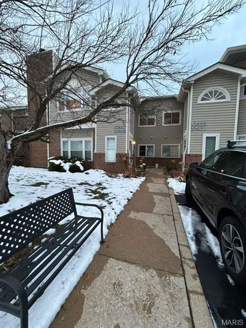 10925 Vauxhall Dr, Saint Louis, MO, 63146-5579 | Card Image