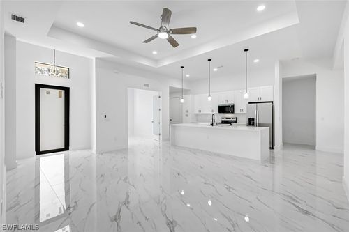 2113 Grayson Ave, ALVA, FL, 33920-4117 | Card Image