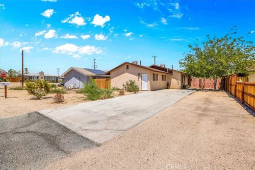 6413 Smoketree Ave, 29 Palms, CA, 92277-2578 | Card Image