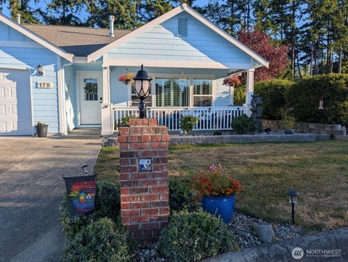 179 Nw 12th Ct, Oak Harbor, WA, 98277-3837 | Card Image