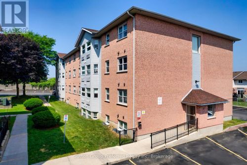 35-64 Hiawatha Rd, Woodstock, ON, N4T1P4 | Card Image