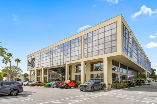 631 Us-1, North Palm Beach, FL,  | Card Image