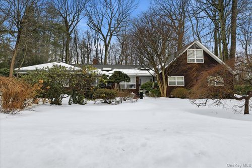 85 Hickory Dr, Roslyn, NY, 11576-2321 | Card Image
