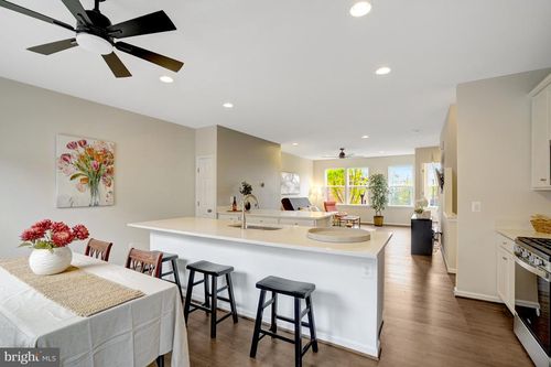 8374 Sallyport St, LORTON, VA, 22079-4371 | Card Image