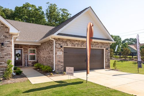 12040 Meadow Place Ln, Madison, AL, 35757-5519 | Card Image