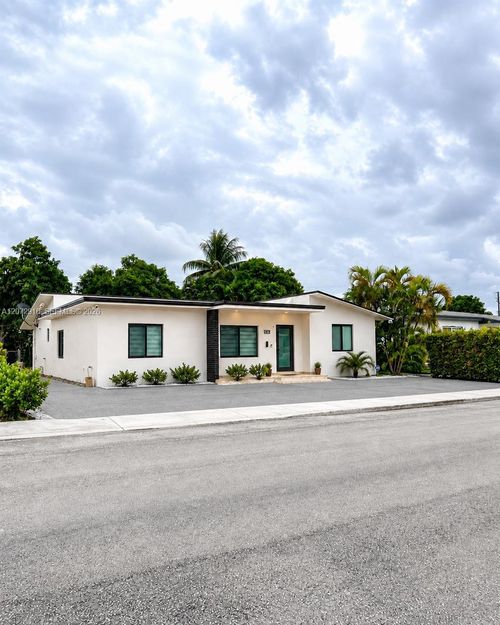 530-530 E 56th Street, Hialeah, FL, 33013 | Card Image