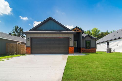 203 W Elm St, Whitewright, TX, 75491 | Card Image