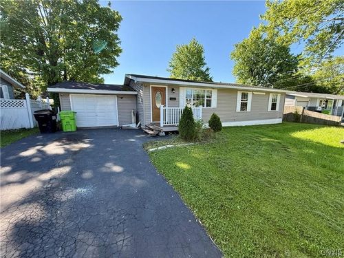 114 Grandy Dr, Salina, NY, 13088 | Card Image
