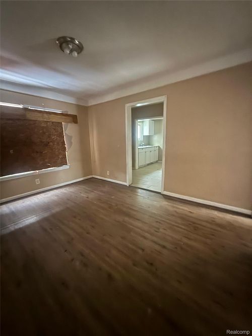 11540 Wayburn St, Detroit, MI, 48224-1686 | Card Image