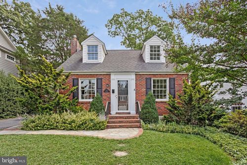 1115 N Harrison St, ARLINGTON, VA, 22205-2432 | Card Image