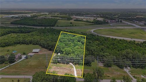 34730 W 95th St, De Soto, KS, 66018-9198 | Card Image
