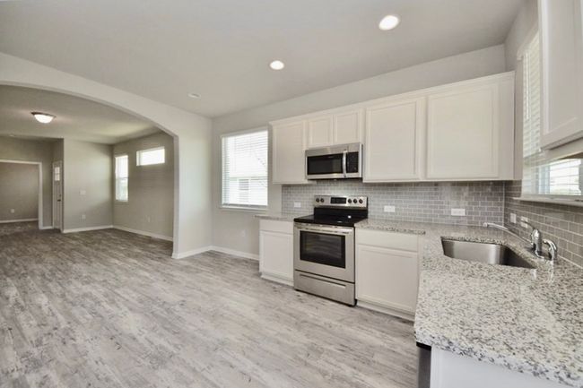 UNIT-5 - 1701 Logan Dr, Townhouse with 3 bedrooms, 2 bathrooms and 4 parking in Round Rock TX | Image 5