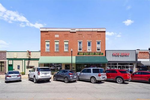 1117 W Main St, Blue Springs, MO, 64015-3611 | Card Image