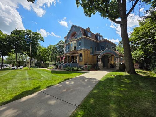 705 W Highland Ave, ELGIN, IL, 60123-5309 | Card Image