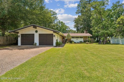 13829 E El Bonito Drive, Ocean Springs, MS, 39564 | Card Image