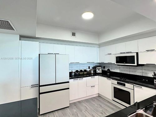 1708-14951 Royal Oaks Ln, North Miami, FL, 33181-2481 | Card Image