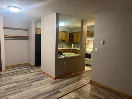 306-221 Grand Avenue, South Saint Paul, MN, 55075 | Card Image