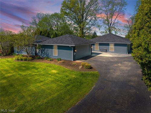 17258 Long Meadow Trl, Chagrin Falls, OH, 44023-5616 | Card Image