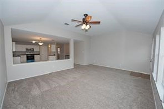 1410 Eagles Nest Trl, House other with 4 bedrooms, 2 bathrooms and null parking in Krum TX | Image 12