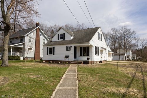 1639 Edgefield Rd, Lyndhurst, OH, 44124-2848 | Card Image