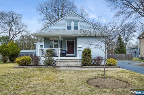 28 E Liberty Ave, Hillsdale, NJ, 07642-2424 | Card Image