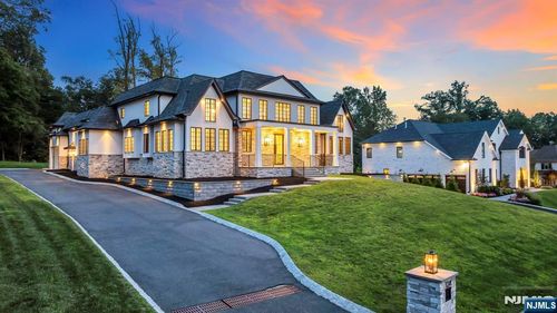 12A Hamilton Dr W, North Caldwell, NJ, 07006 | Card Image