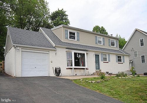 87 Hellberg Ave, CHALFONT, PA, 18914-2712 | Card Image
