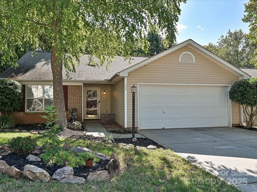 1026 Valley Forge Dr, Lake Wylie, SC, 29710-6060 | Card Image